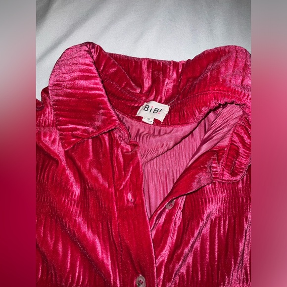 OVERSIZED Bibi Fuscia Velvet button down shirt with tiered shirring - size small - Picture 9 of 12